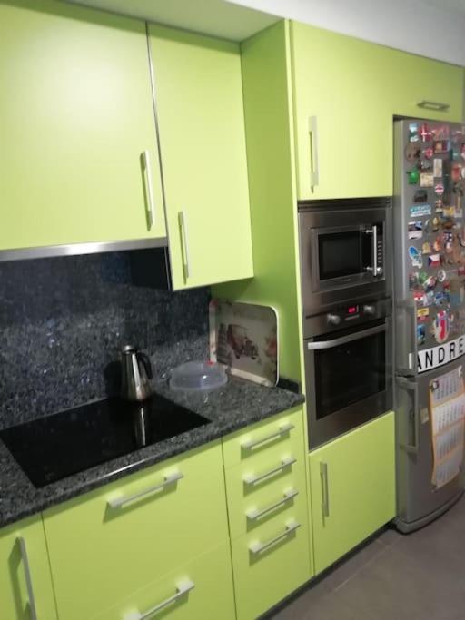 Habitacion En Piso Compartido Cerca De Playa De Samil Vigo Luaran gambar